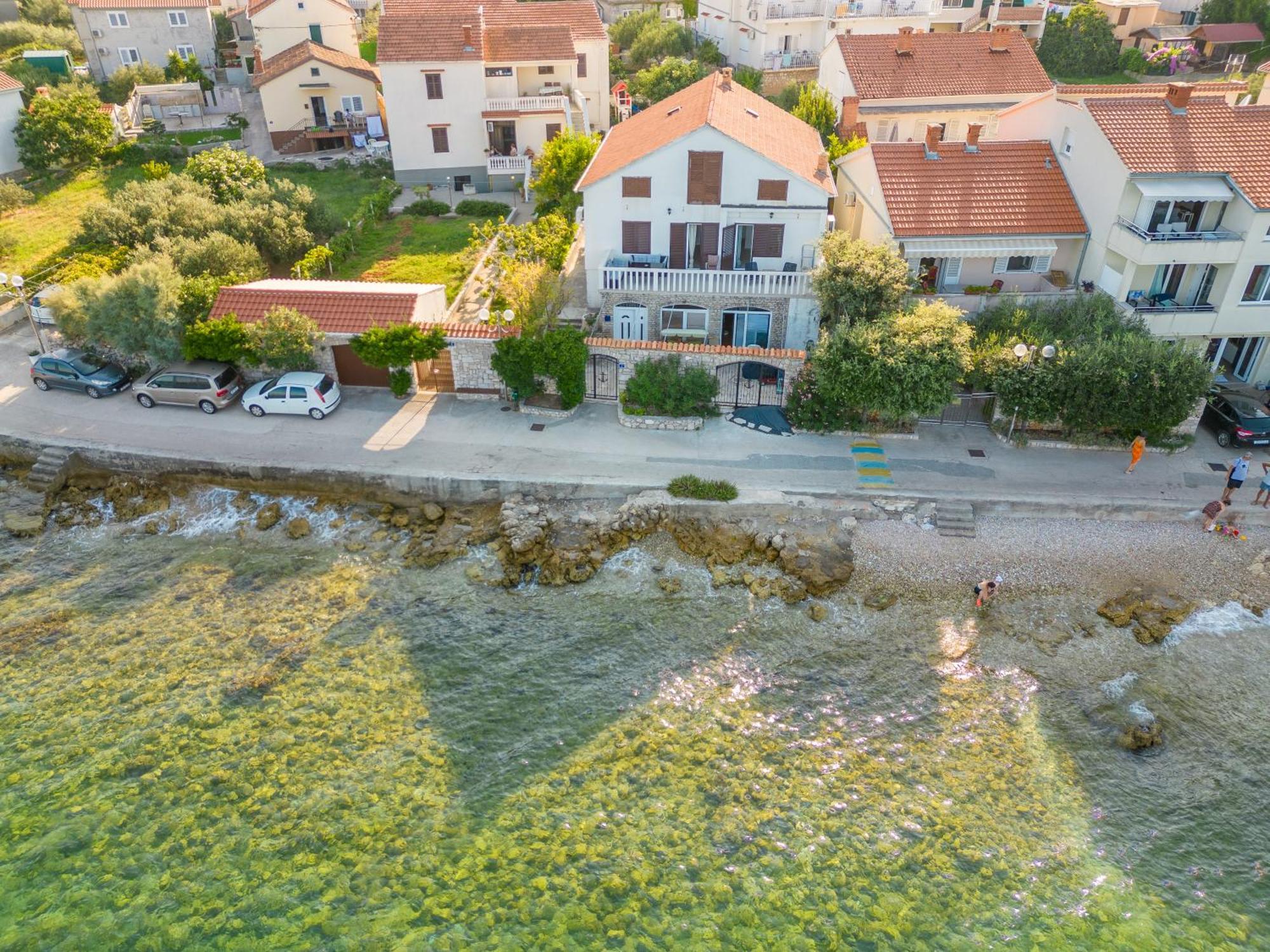 Home With A Unique View Преко Екстериор снимка